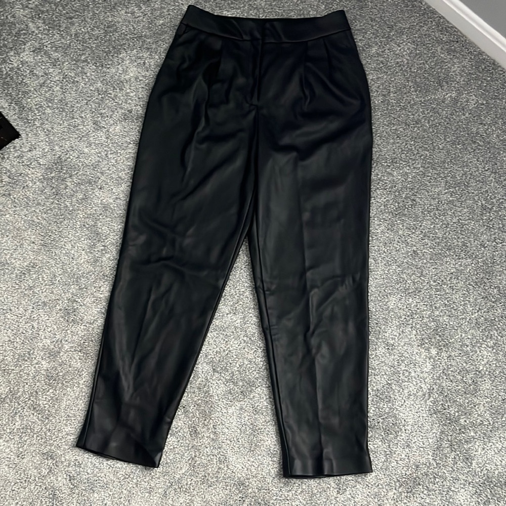 Express pants - Picture 2 of 15